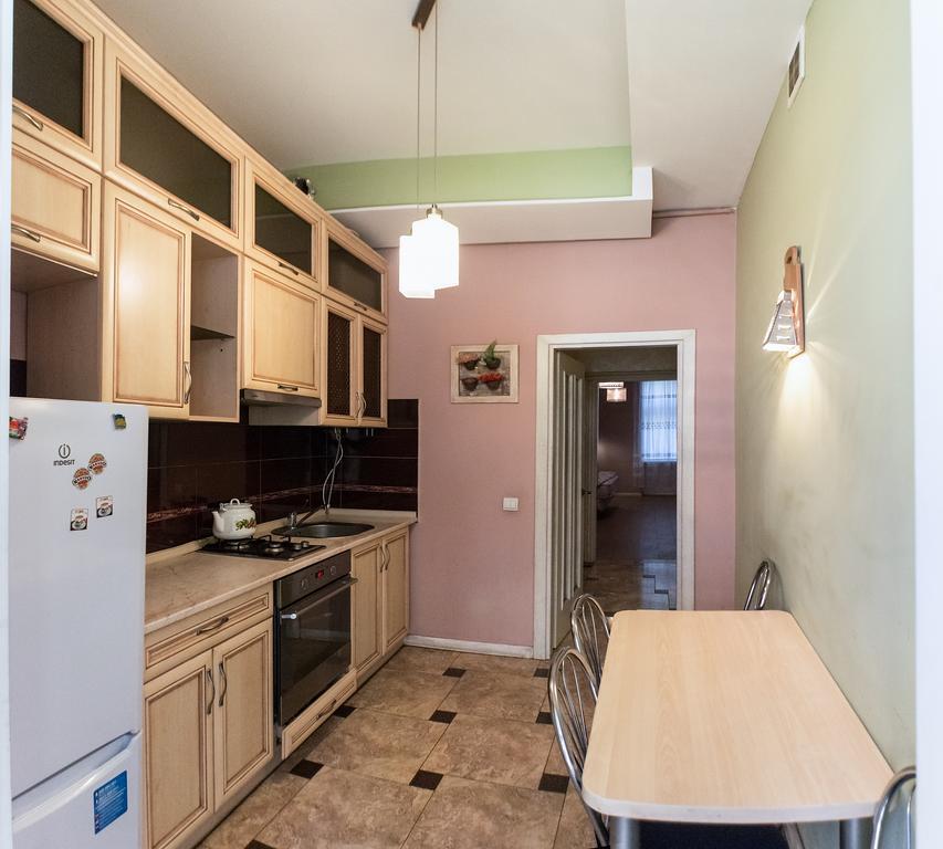 Apartment On Hutsulska 24H Electric リヴィウ エクステリア 写真