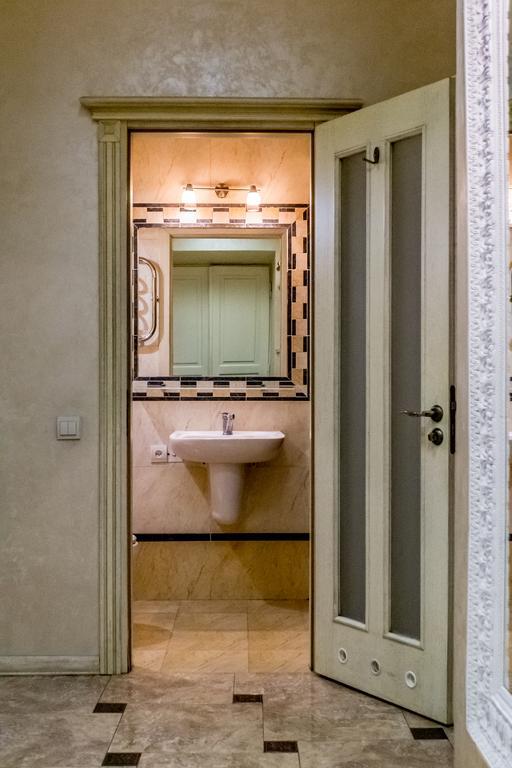 Apartment On Hutsulska 24H Electric リヴィウ エクステリア 写真